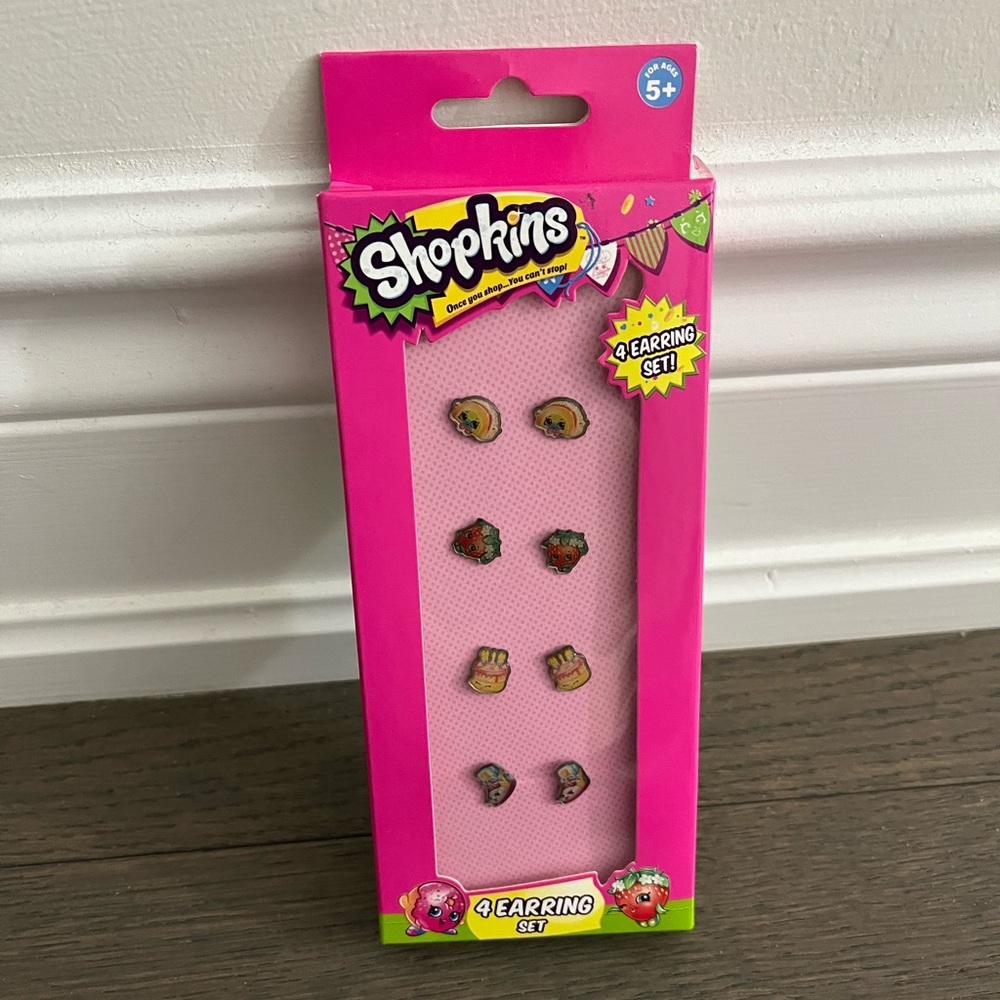 Shopkins kids earrings (new sealed box)